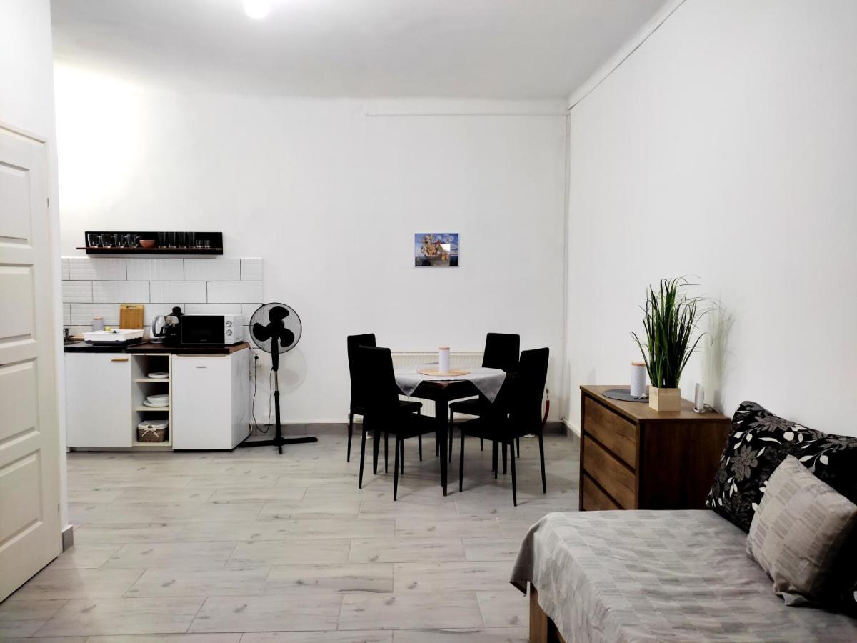 Dunapart Apartment Вац Экстерьер фото